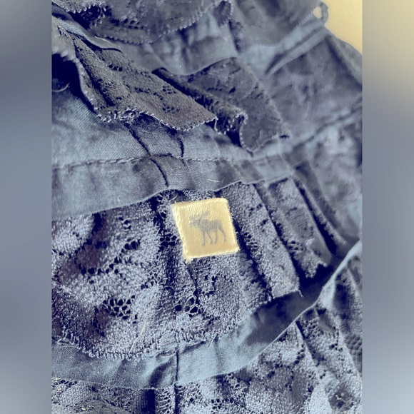 Abercrombie & Fitch Navy Blue Lace Skirt - Picture 2 of 3